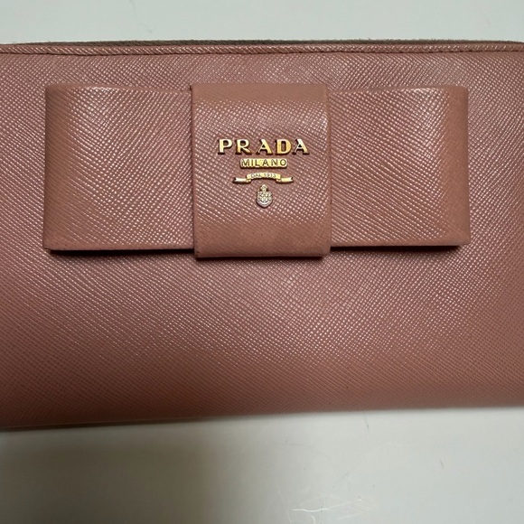 Prada Light Pink Leather Bow Wallet EUC - Picture 7 of 12